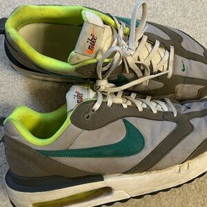 Men’s Nike Air Max shoes